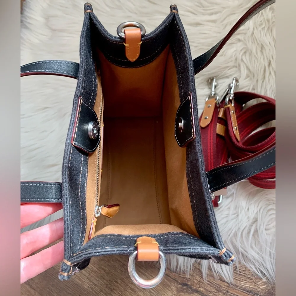 Coach Field Tote 22 Signature Denim Black FINAL MARK DOWN - Picture 9 of 15